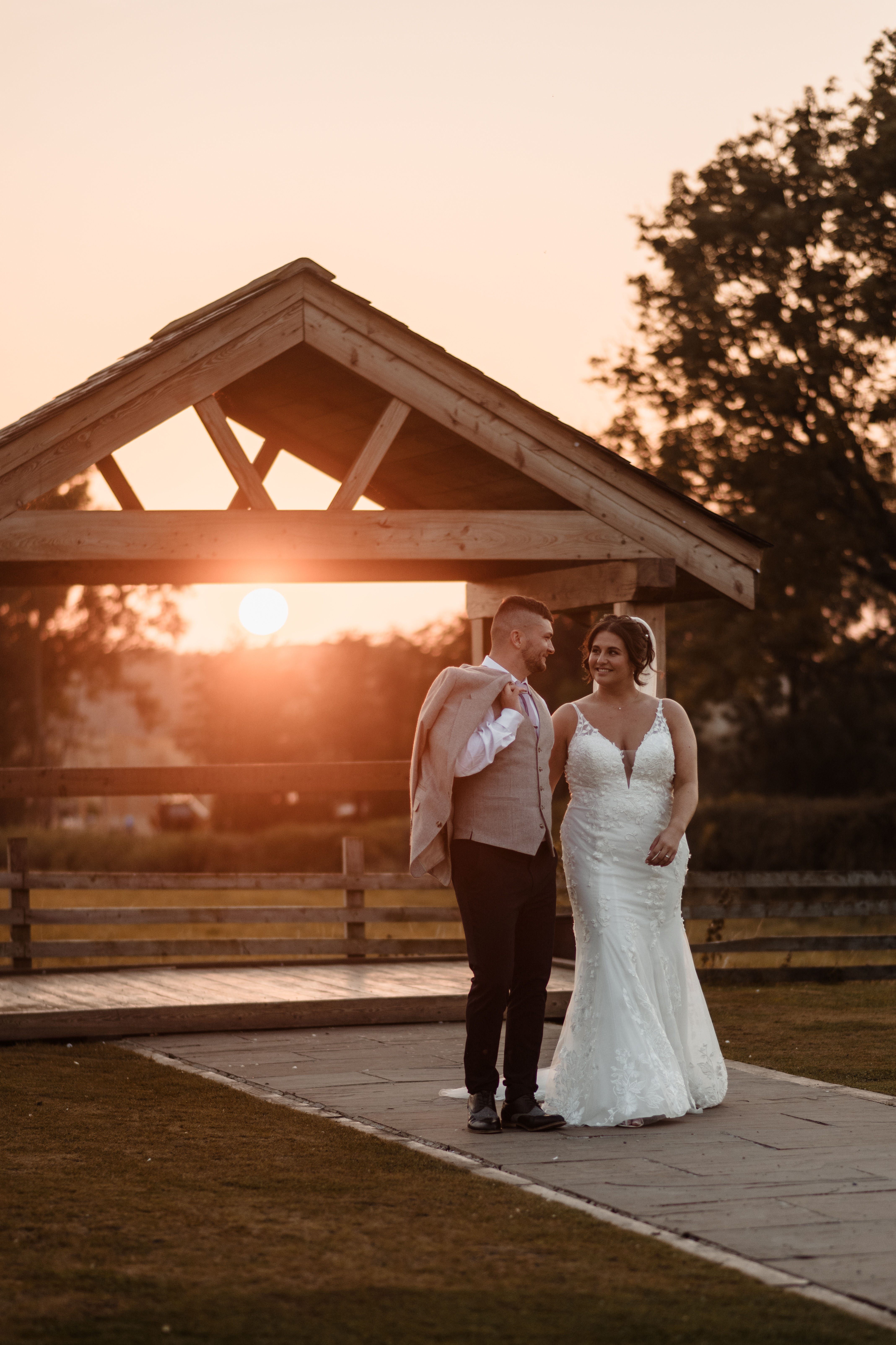 How to Feel Comfortable in Front of the Camera on Your Wedding Day